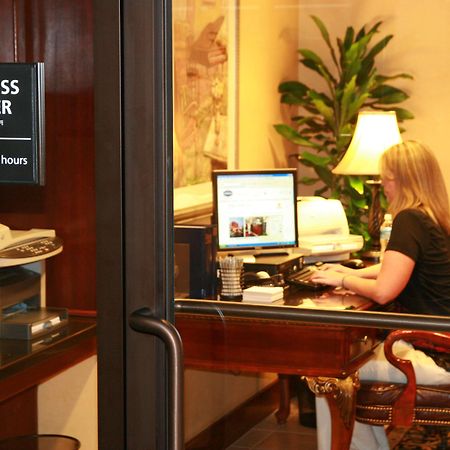 Hampton Inn Greensboro Airport Интерьер фото